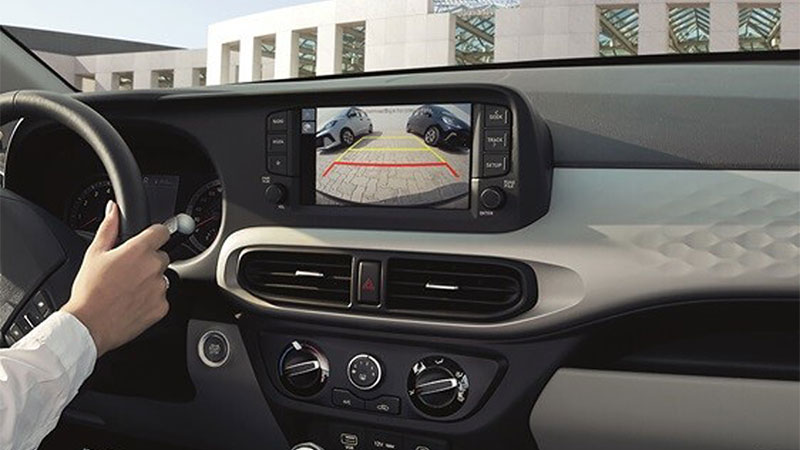 camera lùi Hyundai Grand i10 Hatchback 2024
